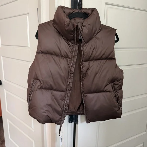 Old Navy Quilted Puffer Vest in French Roast - Picture 1 of 8
